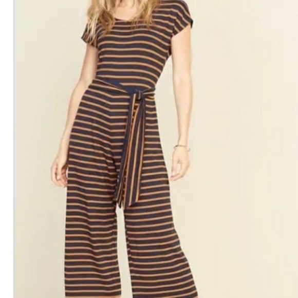 Old Navy Pants - Old Navy Striped Crop Jumpsuit NWT Size 4X